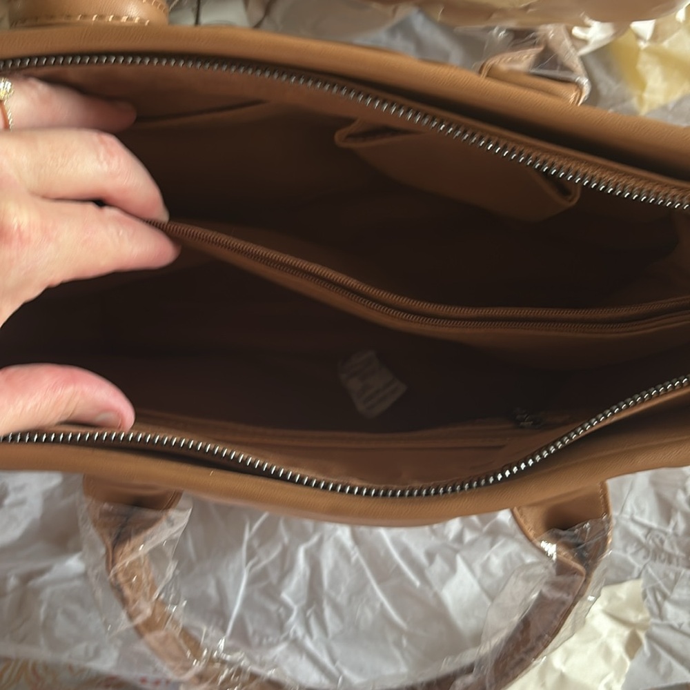 NWT Valentino Orlandi Tan Quilted Tote Bag with Silver Hardware - Picture 4 of 5